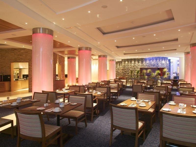 Pestana Grand Ocean Resort Hotel Funchal Restoran fotoğraf The restaurant
