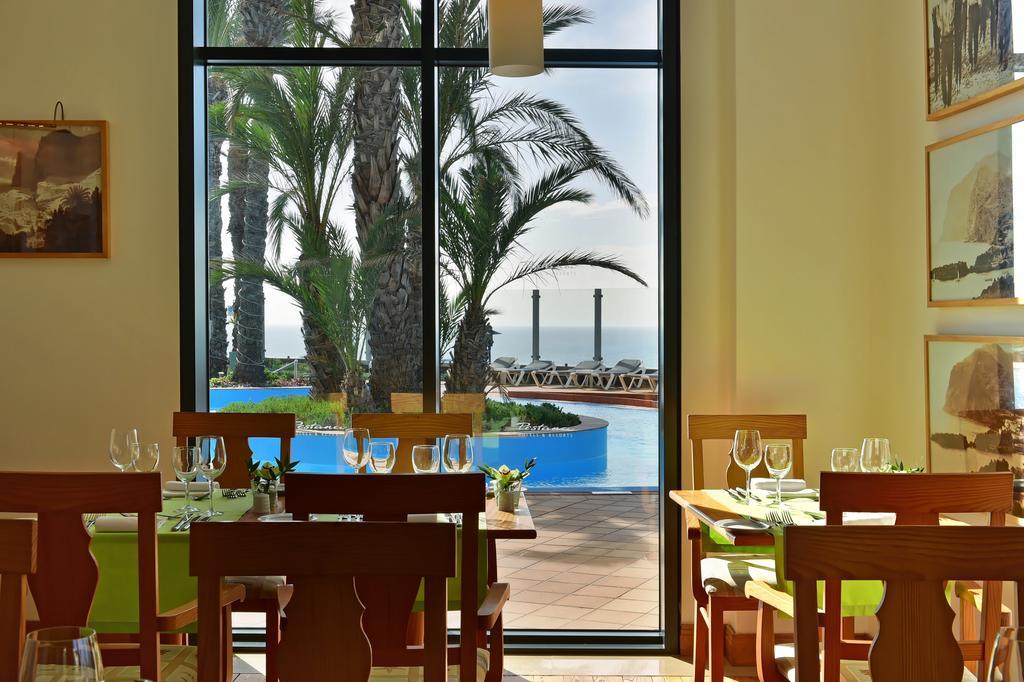 Pestana Grand Ocean Resort Hotel Funchal Dış mekan fotoğraf Restaurant